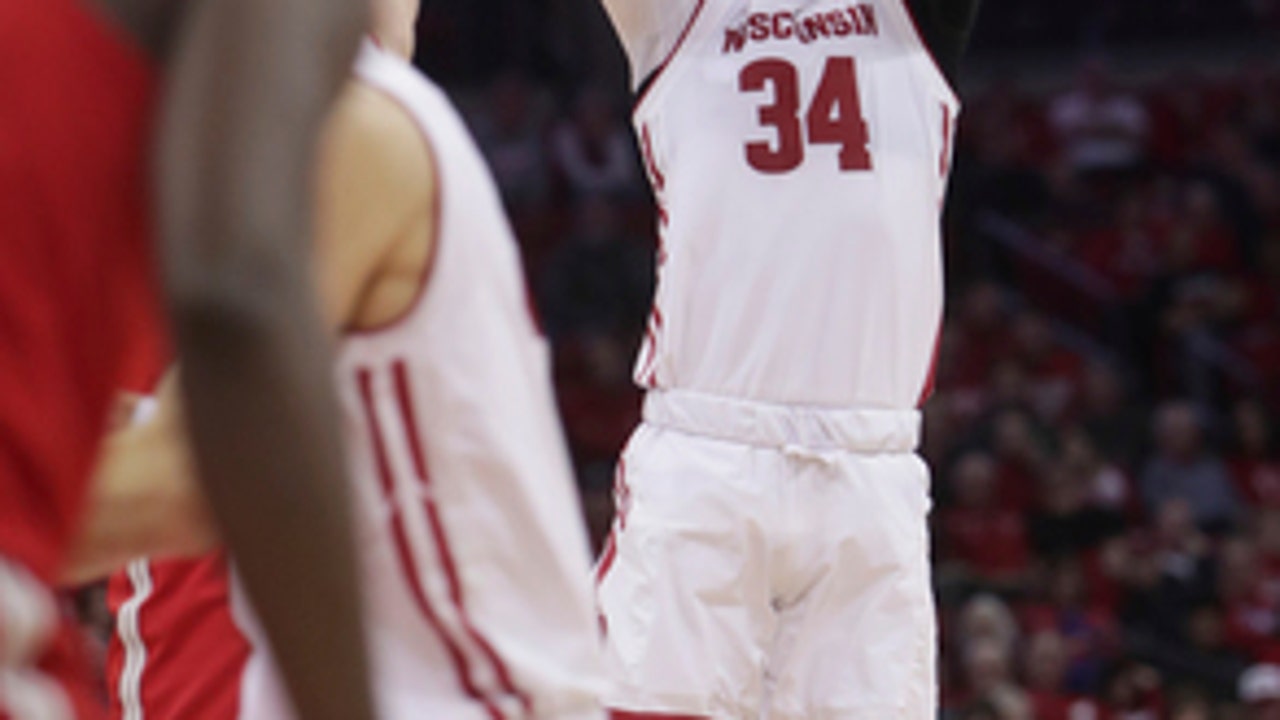 Ohio State blows out Wisconsin 83-58 to open Big Ten play (Dec 02, 2017)